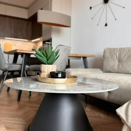 Seaview Etara Iv In *